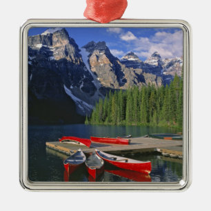 Adorno Metálico Canadá, Alberta, Lago Moraine. Canoas rojas espera