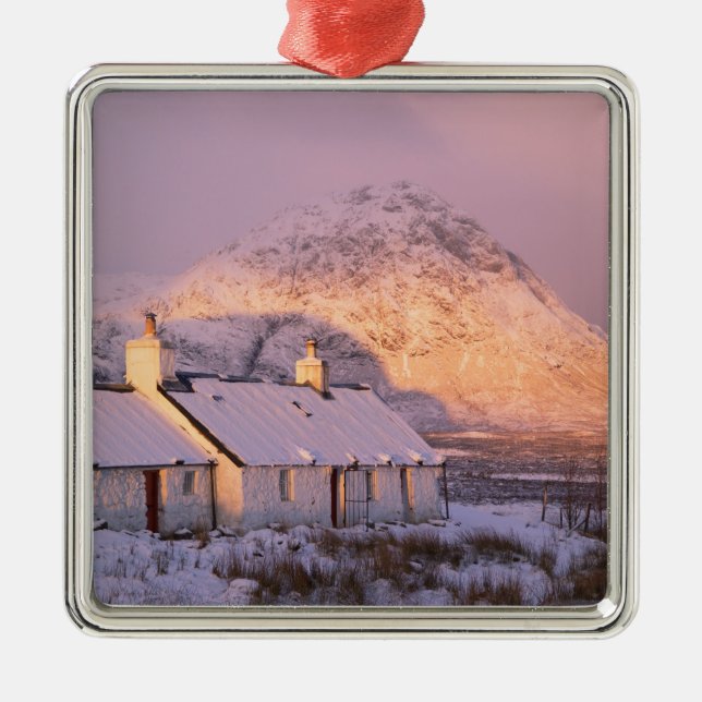 Adorno Metálico Castillo de Roca Negra, Glencoe, Tierras Altas, Es (Frente)