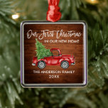 Adorno Metálico Cepillo Guión Madera Primera Navidad Nuevo Camión<br><div class="desc">Guión de pincel moderno Nuestra primera Navidad en nuestro nuevo ornamento residencial incluye Watercolor Vintage Camión Rojo con Árbol de Navidad. Impresión rústica de madera de campo.</div>