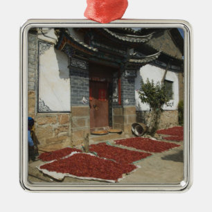 Adorno Metálico CHINA, provincia de Yunnan, Tianshengying. Secado