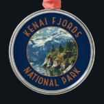 Adorno Metálico Círculo alterado del parque nacional de fiordos de<br><div class="desc">Diseño artístico vectorial de fiordos kenianos. El parque es un parque nacional americano que mantiene el Harding Icefield,  sus glaciares desbordantes y fiordos e islas costeras.</div>