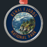 Adorno Metálico Círculo alterado del parque nacional de fiordos de<br><div class="desc">Diseño artístico vectorial de fiordos kenianos. El parque es un parque nacional americano que mantiene el Harding Icefield,  sus glaciares desbordantes y fiordos e islas costeras.</div>