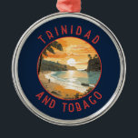 Adorno Metálico Círculo de angustia caribeña de Trinidad y Tobago<br><div class="desc">Diseño de viajes vector retro en Trinidad y Tobago. Trinidad y Tobago es conocida por sus playas,  su cultura y su fauna. El país es considerado uno de los más prósperos e industrializados del Caribe.</div>
