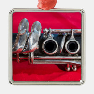 Adorno Metálico Clarinet en rojo