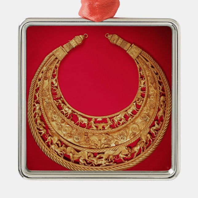Adorno Metálico Collar con escenas pastorales (Frente)