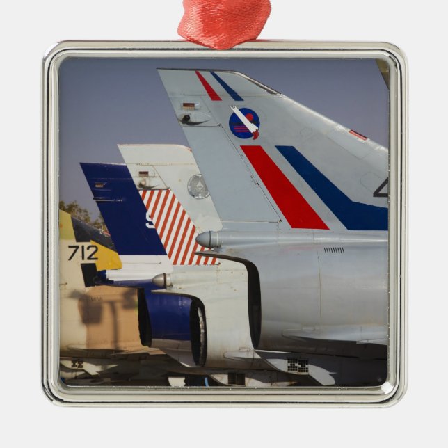 Adorno Metálico Combatiente Kfir de construcción israelí (Frente)