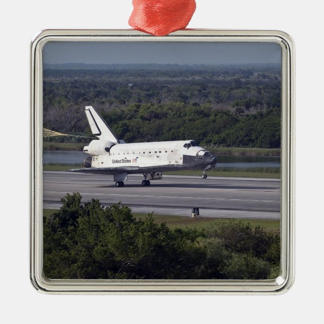 Adorno Metálico Con el tubo de arrastre desplegado 2 (Frente)