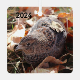 Adorno Metálico Coturnix Quail en las hojas