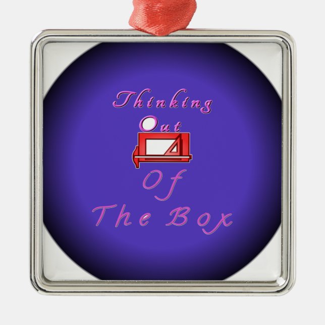 Adorno Metálico Creo que fuera de la caja. (Frente)