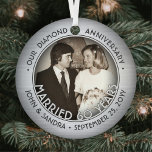 Adorno Metálico Cualquier texto 2 Foto Diamante 60 Aniversario del<br><div class="desc">Celebrar un alegre aniversario de 60 bodas con una foto personalizado de 2 "Casados 60 años" alrededor de metalizado adornos de Navidad de platino cepillado. Todos los textos e imágenes de esta plantilla son fáciles de personalizar y pueden ser diferentes o iguales en el frente y en el reverso. El...</div>