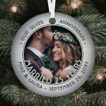 Adorno Metálico Cualquier texto de 2 fotos de 25 años del Boda Pla<br><div class="desc">Celebrar un alegre 25° aniversario de boda con una foto personalizado de 2 "Casados 25 años" alrededor de metalizado adornos navideños de color plata. Todos los textos e imágenes de esta plantilla son fáciles de personalizar y pueden ser diferentes o iguales en el frente y en el reverso. (CONSEJOS DE...</div>