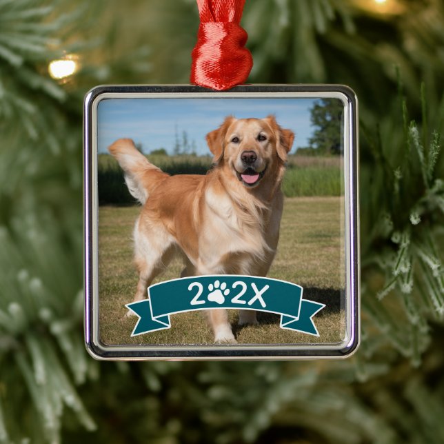 Adorno Metálico Custom Pet Photo with Year and Paw Ribbon (Árbol)