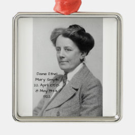 Adorno Metálico Dame Ethel Mary Smyth, 1922