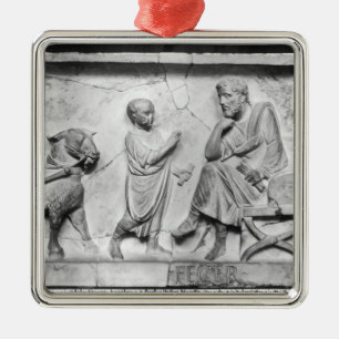 Adorno Metálico Detalle del sarcófago de Cornelio