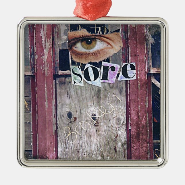 Adorno Metálico dolor ocular (Frente)