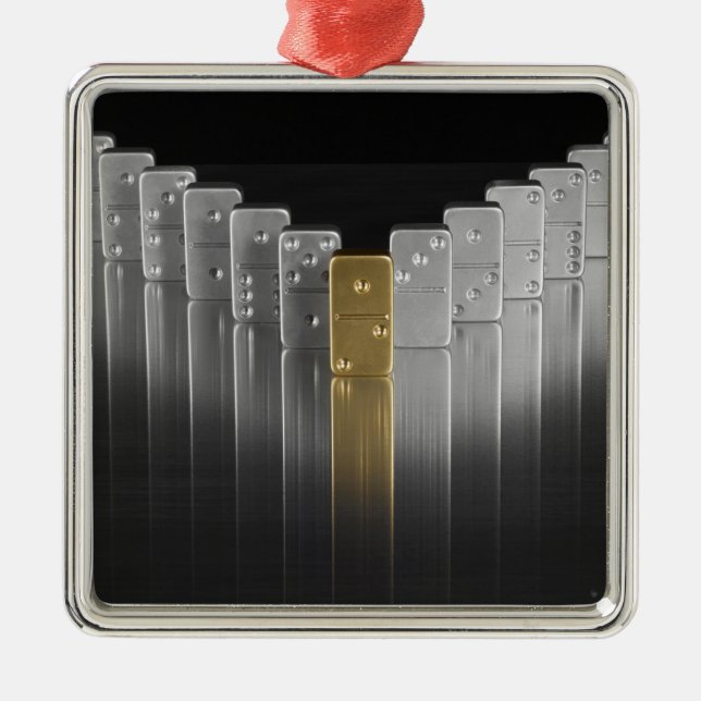Adorno Metálico Dominós del oro y de la plata (Frente)
