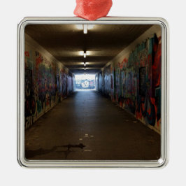 Adorno Metálico Dortmund metro Grafitti a la estación