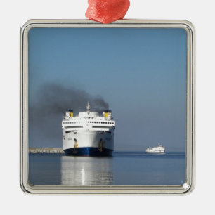 Adorno Metálico Dos Ferrys En Grecia