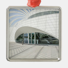Adorno Metálico Edificio blanco futurista moderno