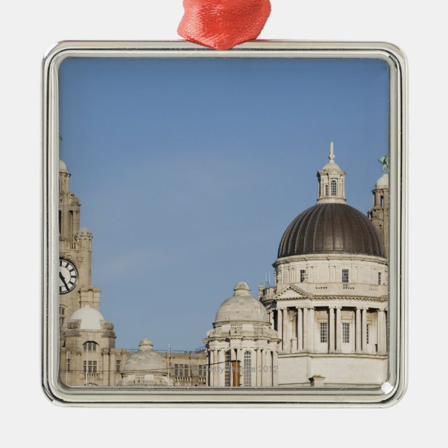 Adorno Metálico Edificio del hígado, Liverpool, Inglaterra (Frente)