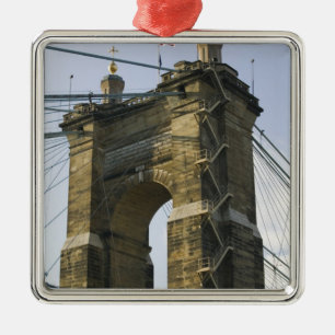 Adorno Metálico EE. UU., Ohio, Cincinnati: Suspensión de Roebling