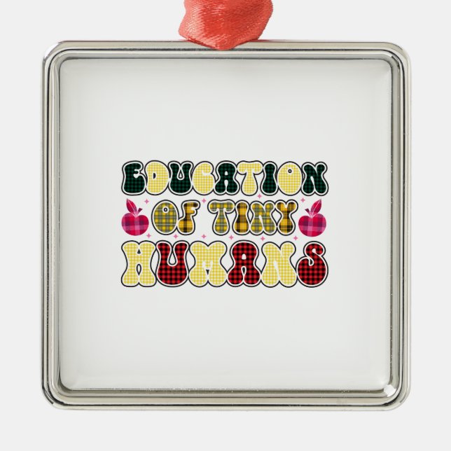 Adorno Metálico Eeducación De Los Pequeños Humanos (Frente)