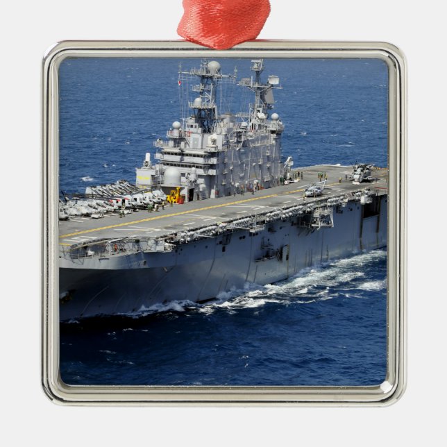 Adorno Metálico El buque de asalto anfibio USS Peleliu (Frente)