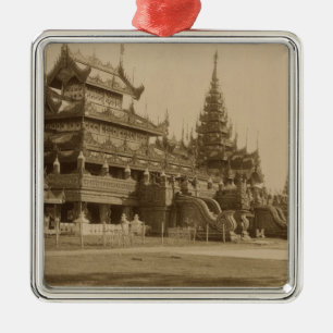 Adorno Metálico El Hman Kyaung o el monasterio de cristal,