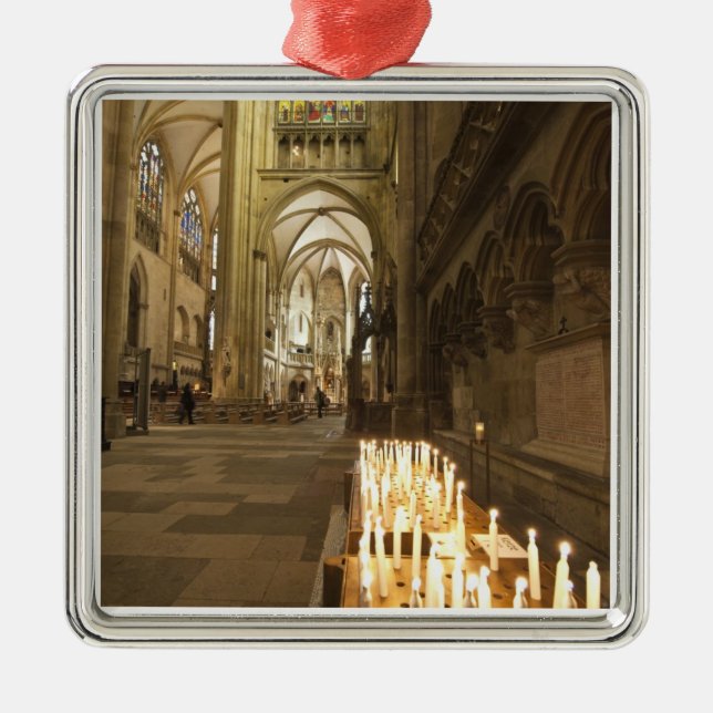Adorno Metálico El interior de la Catedral de San Pedro en Regensb (Frente)