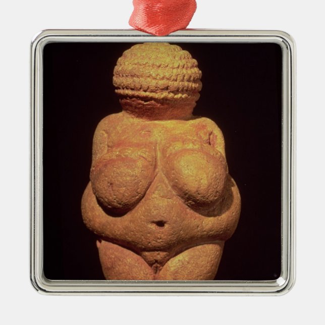 Adorno Metálico El Venus de Willendorf, símbolo de fertilidad (Frente)