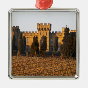 Adorno Metálico El viñedo con vides syrah y el castillo