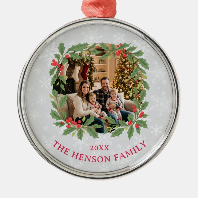 Adorno Metálico Elegant Holly Wreath Merry Christmas Photo (Frente)