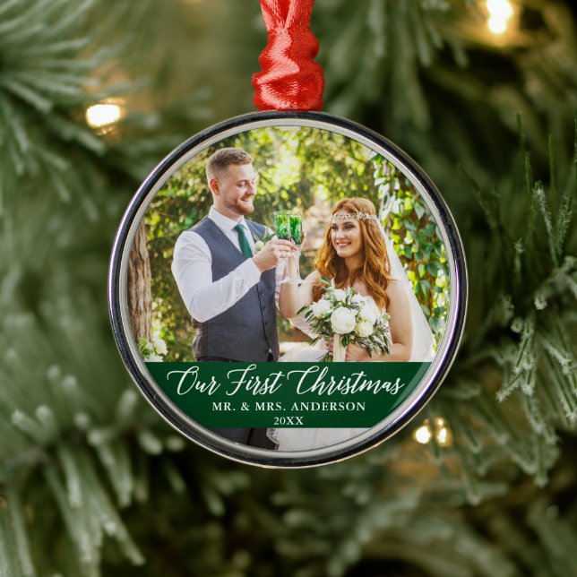 Adorno Metálico Elegante caligrafía Nuestro primer verde de Navida (Árbol)