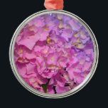 Adorno Metálico Elegante hortensias florales púrpura rosa<br><div class="desc">El romance rústico clásico. Hermosa Hydrangeas rosa,  púrpura y azul. Foto de H Cooper</div>