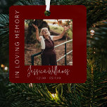 Adorno Metálico En la memoria amorosa | 5 COLLAGE DE FOTOS | Monum<br><div class="desc">Crea un recuerdo para honrar a tu ser querido con nuestro adorno de árbol de Navidad personalizado. El diseño incluye una gran imagen en la parte delantera, con su nombre y fechas importantes, además de un collage de 4 fotos adicionales en la parte posterior. Un hermoso sentimiento, "En la memoria...</div>
