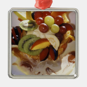 Adorno Metálico Ensalada de frutas con helado.