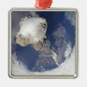 Adorno Metálico Erupción del volcán Sarychev