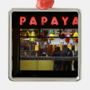Adorno Metálico Estados Unidos, Nueva York. Gray's Papaya: ventana
