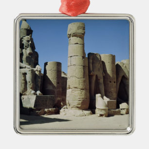 Adorno Metálico Estatua asentada de Ramesses II