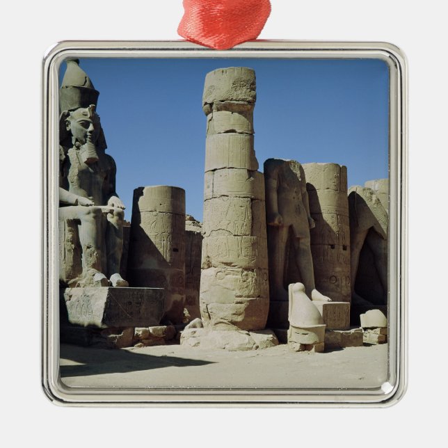 Adorno Metálico Estatua asentada de Ramesses II (Frente)