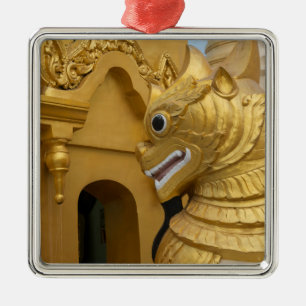 Adorno Metálico Estatua del León Dorado en el Templo