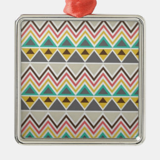 Adorno Metálico Estilo tribal del diseño de los zigzags del nativo