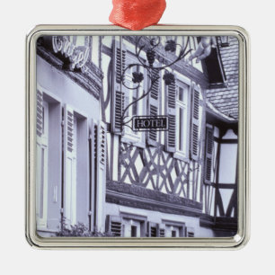 Adorno Metálico Europa, Alemania, Renania, Pfalz, Boppard. Mitad