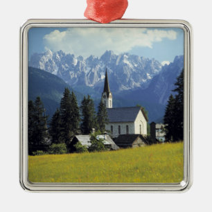 Adorno Metálico Europa, Austria, Gosau. La aguja de la iglesia