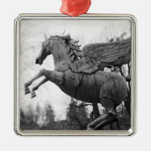 Adorno Metálico Europa, Austria, Salzburgo. Estatua de caballo ala