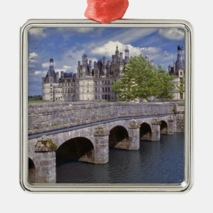 Adorno Metálico Europa, Francia, Chambord. Un puente de piedra con