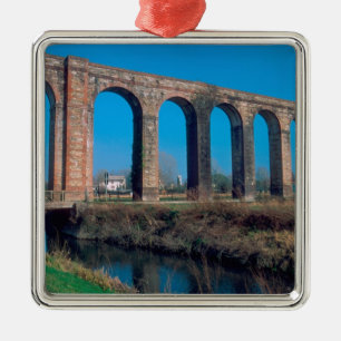 Adorno Metálico Europa, Italia. Acueducto cerca de Lucca.