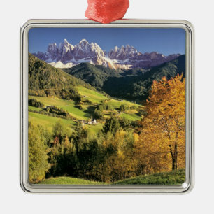 Adorno Metálico Europa, Italia, Santa Magdalena. El diminuto