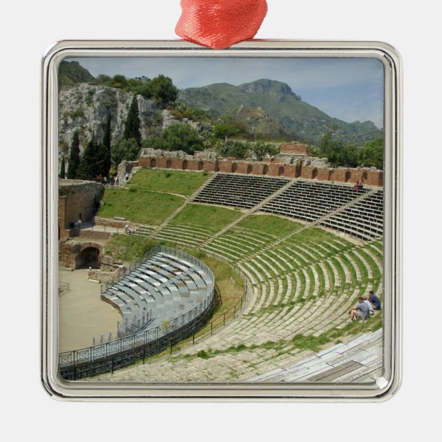 Adorno Metálico Europa, Italia, Sicilia, Taormina. siglo III (Frente)