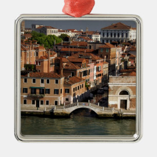 Adorno Metálico Europa, Italia, Venecia. Vistas al canal. UNESCO
